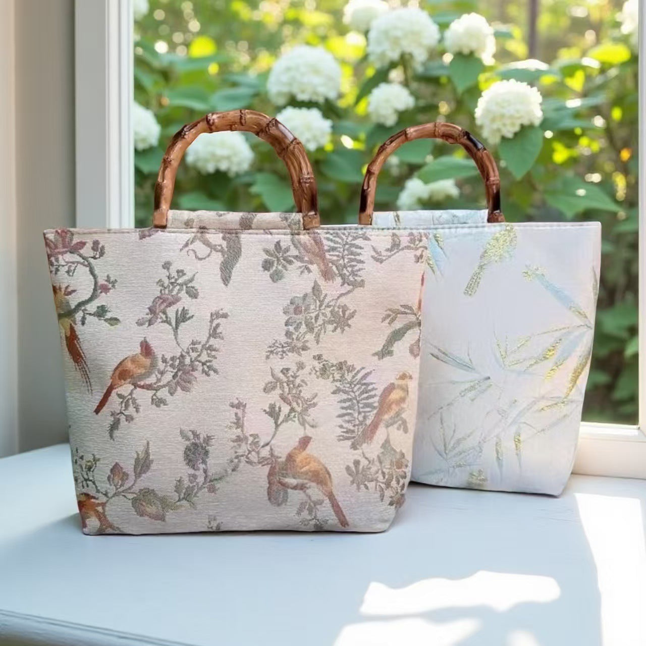 Sac à main tendance en tissu à poignées en bambou