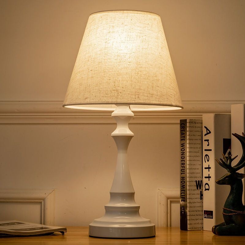 Lampe de table de chevet élégante