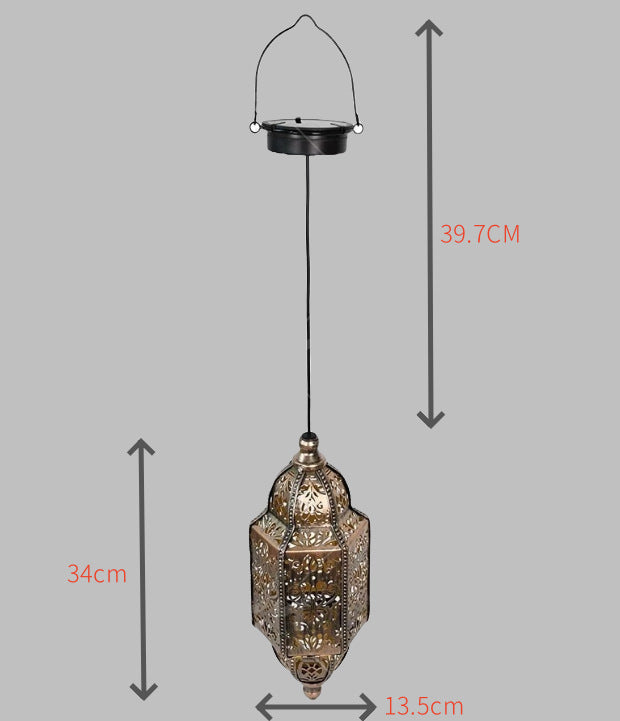 Lampe suspendue marocaine en métal sculpté avec projection d'ombre décorative et auvent