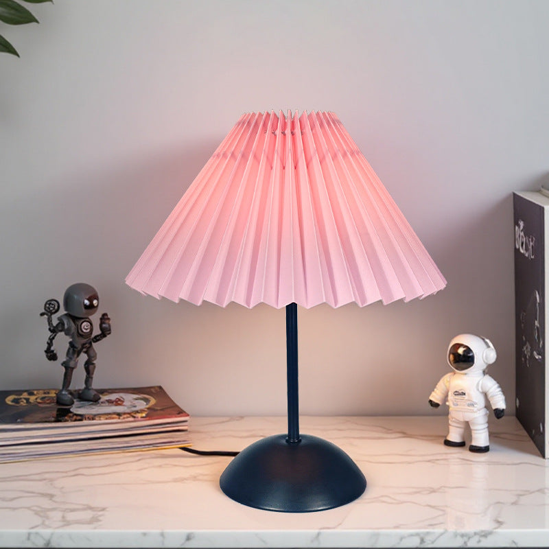 Lampe de bureau plissée élégante