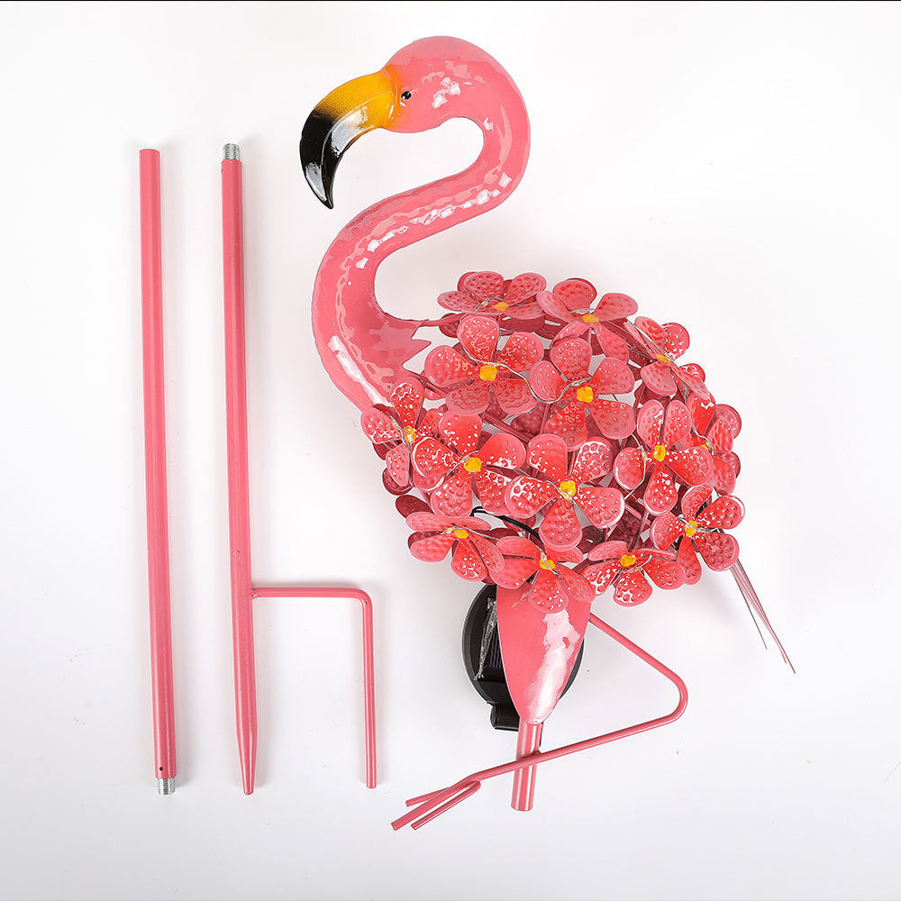 Sculpture décorative en métal de paon sur piquet de jardin avec guirlande lumineuse LED intégrée et piquet extérieur résistant aux intempéries