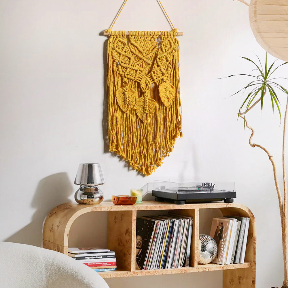 Décoration murale en macramé avec détails artistiques