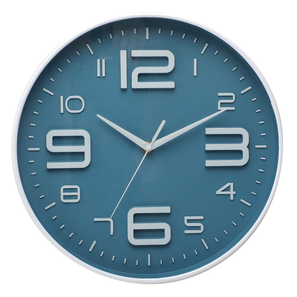 Horloge murale avec grand cadran et design moderne
