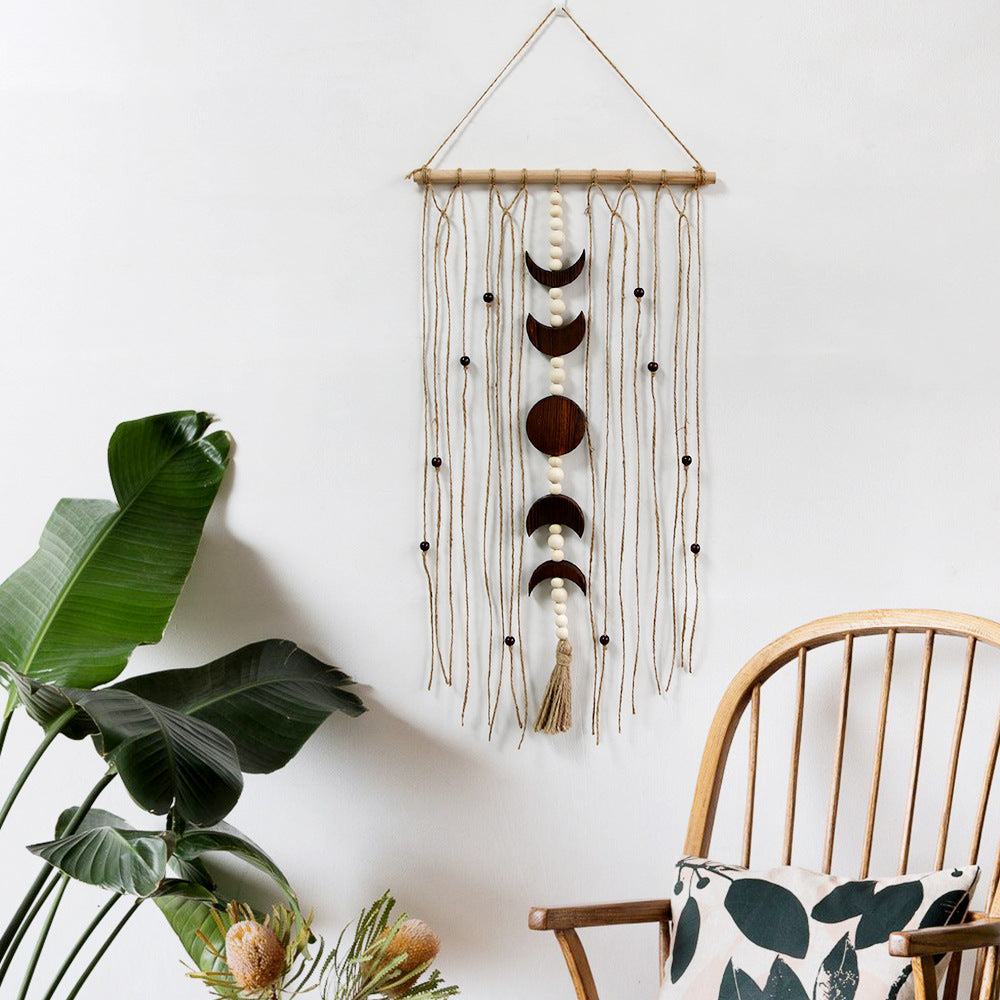 Décoration murale en macramé avec motif lune