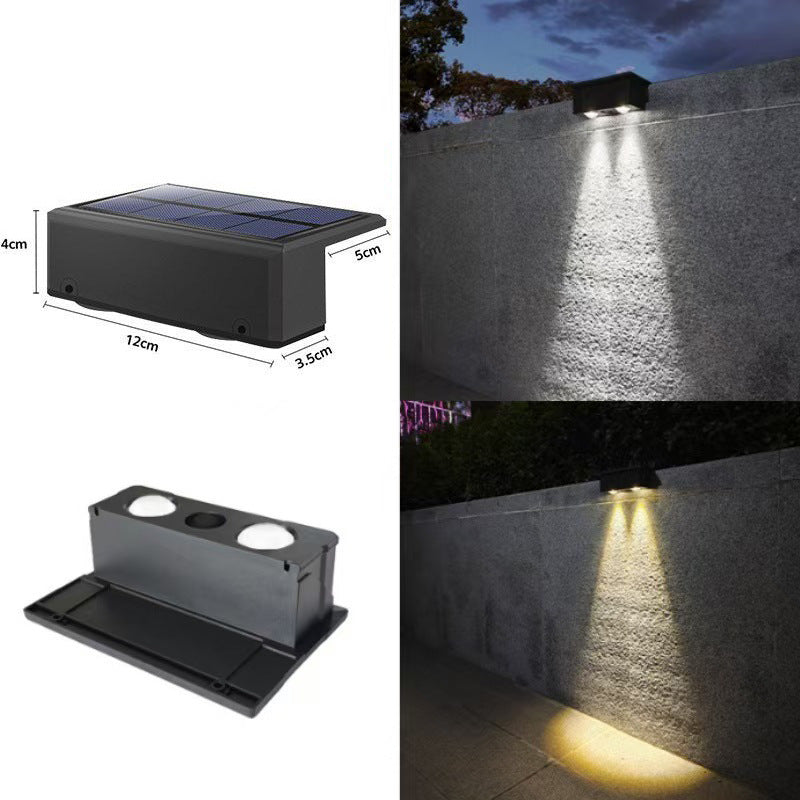 Applique murale extérieure solaire RVB à double faisceau avec panneau solaire intégré et base de montage résistante aux intempéries