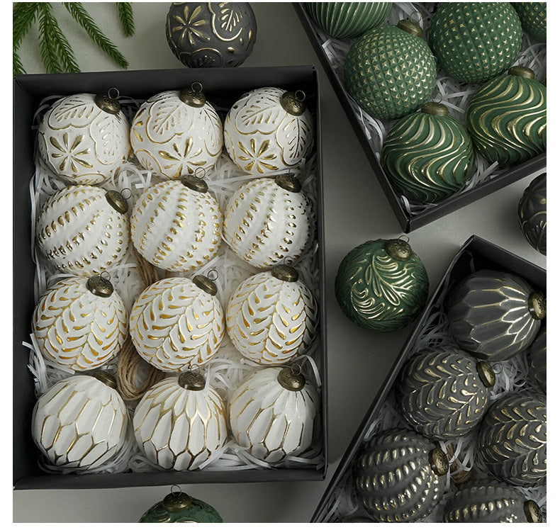 Ensemble d'ornements de boules de Noël décoratifs antiques
