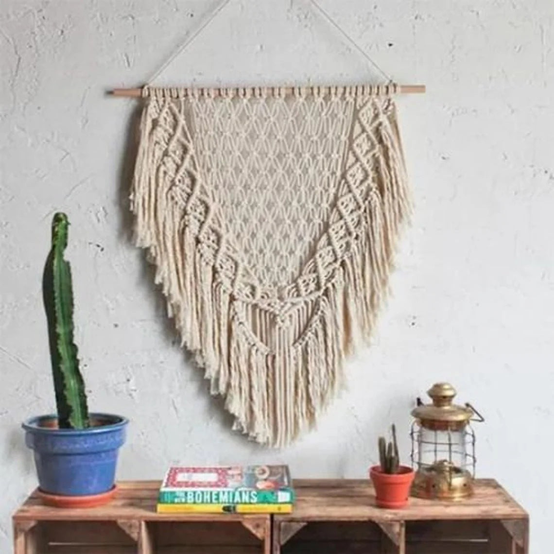 Décoration murale en macramé avec franges créatives