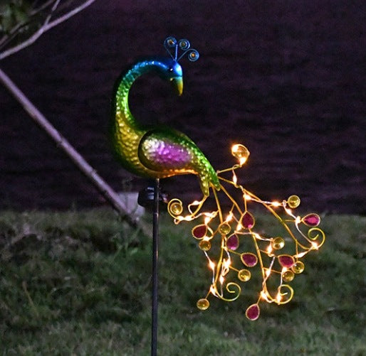 Sculpture décorative en métal de paon sur piquet de jardin avec guirlande lumineuse LED intégrée et piquet extérieur résistant aux intempéries