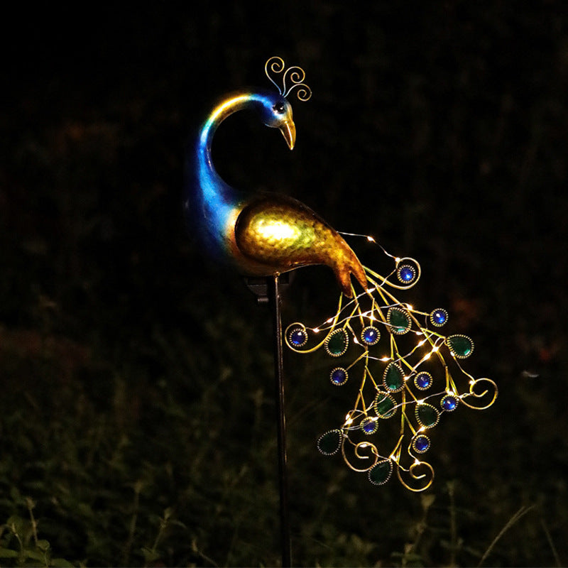 Sculpture décorative en métal de paon sur piquet de jardin avec guirlande lumineuse LED intégrée et piquet extérieur résistant aux intempéries