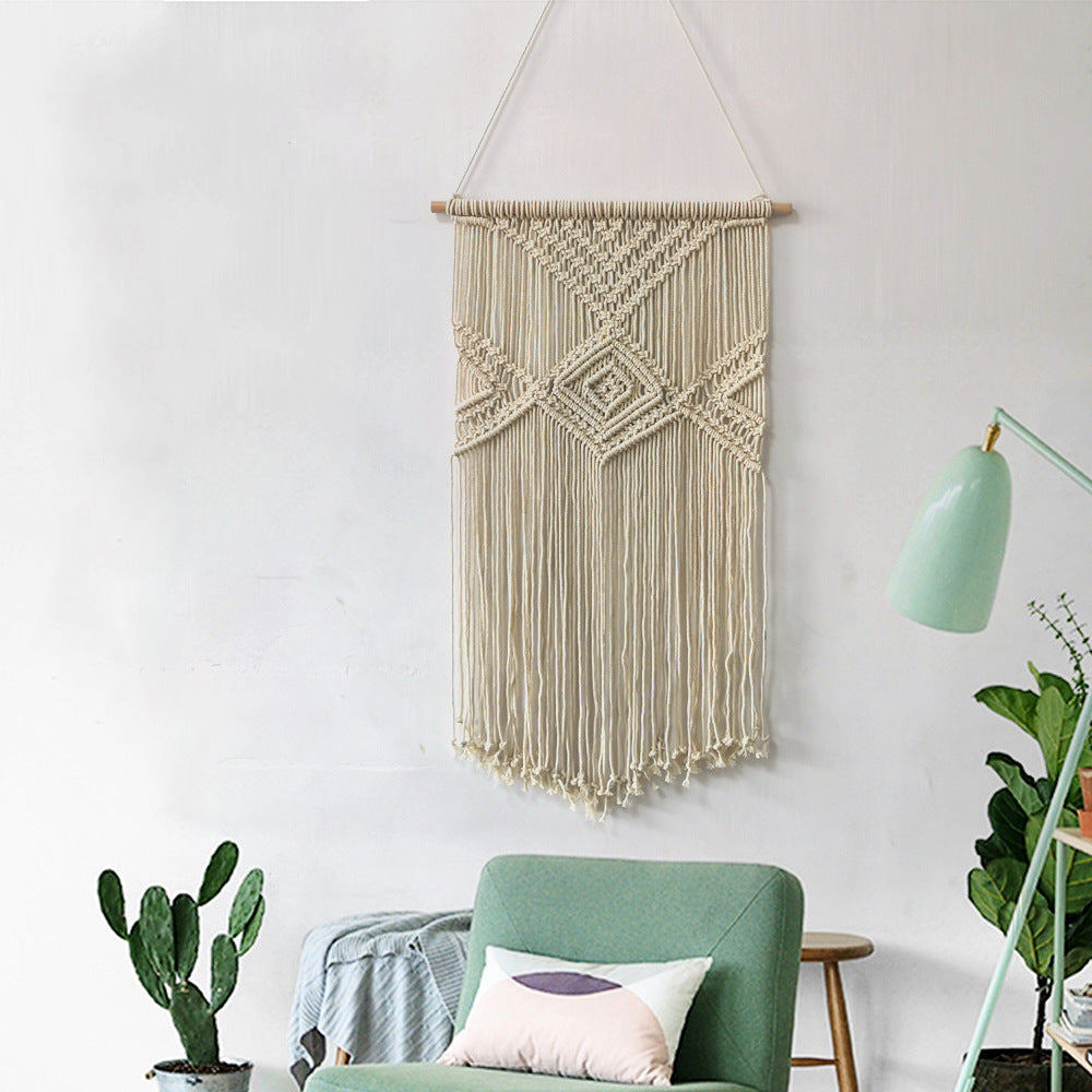 Décoration murale en macramé avec détails artistiques