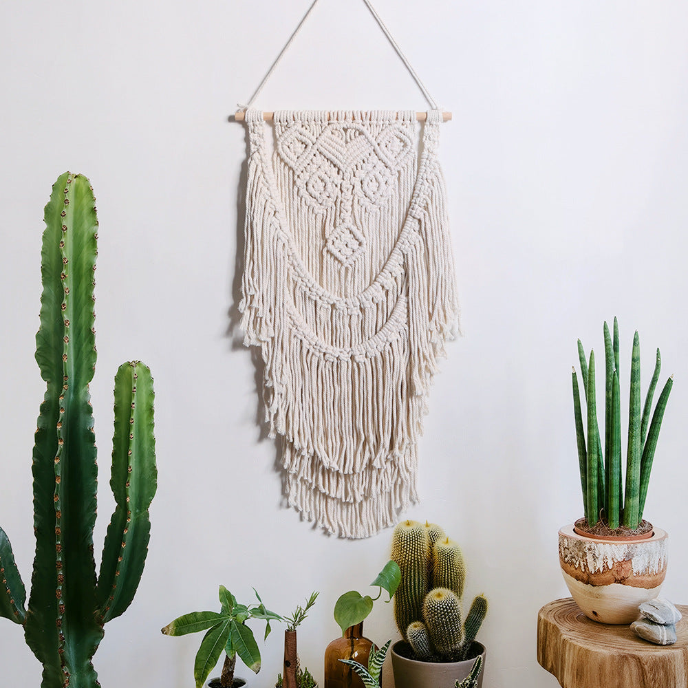 Décoration murale en macramé avec détails artistiques