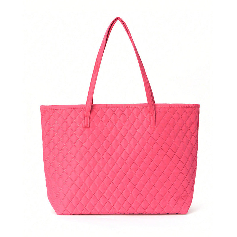 Sac à main moderne en matériau texturé