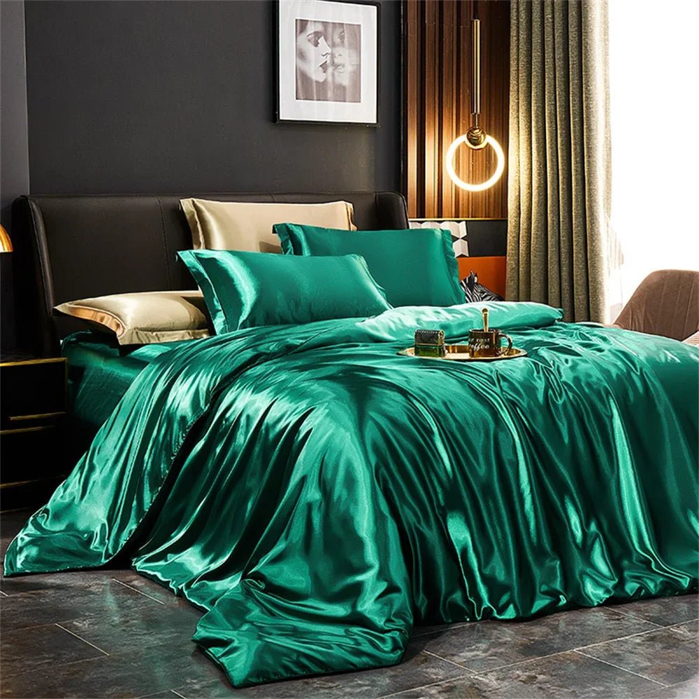 Parure de lit SilkLuxe au toucher ultra doux et élégant.
