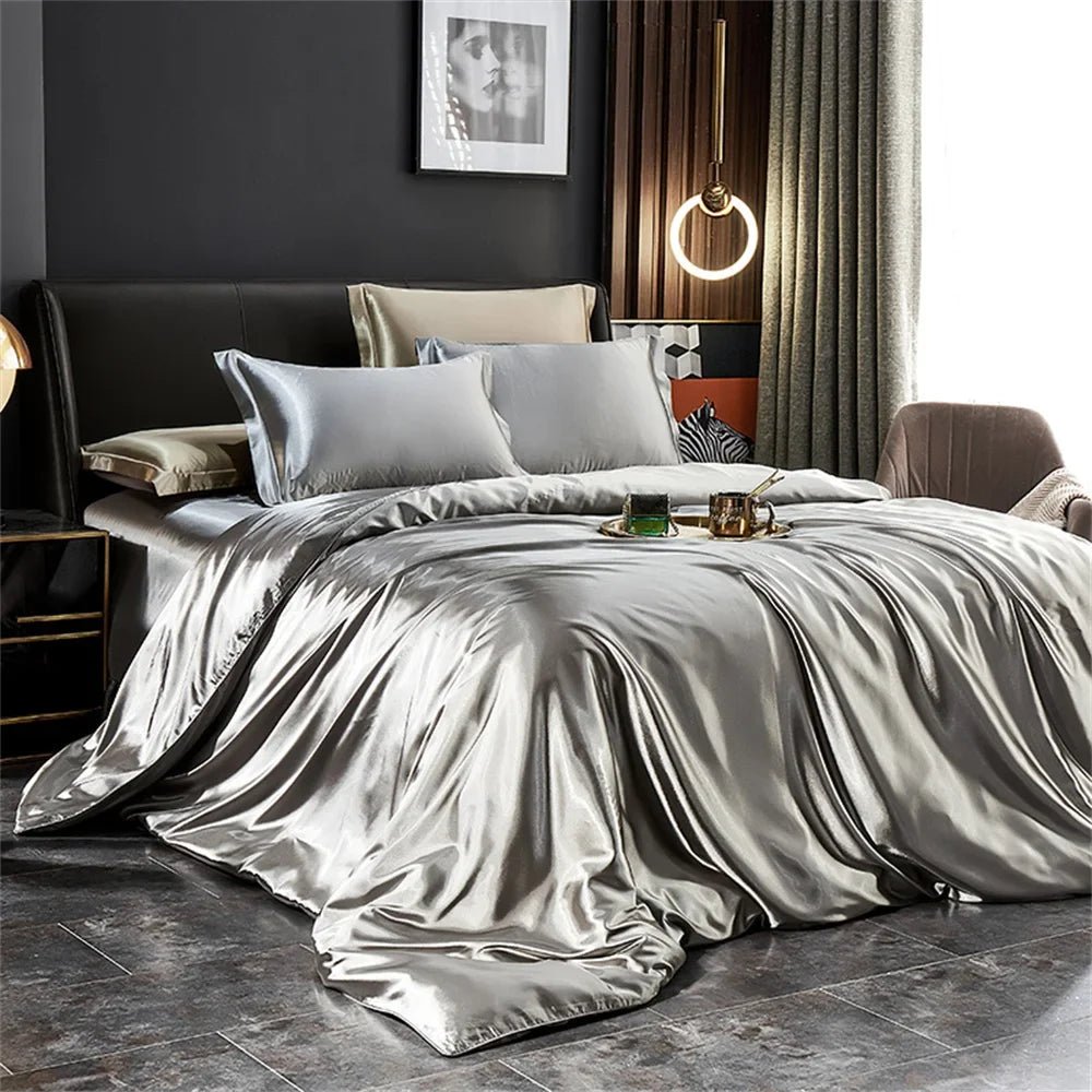 Parure de lit SilkLuxe au toucher ultra doux et élégant.