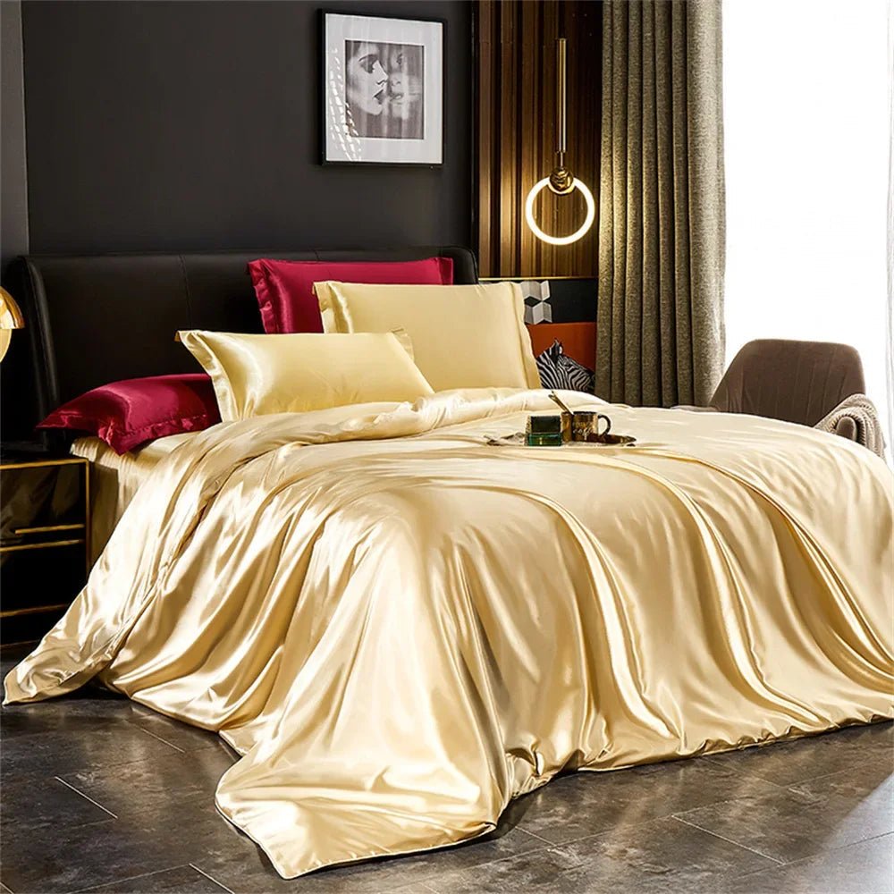 Parure de lit SilkLuxe au toucher ultra doux et élégant.