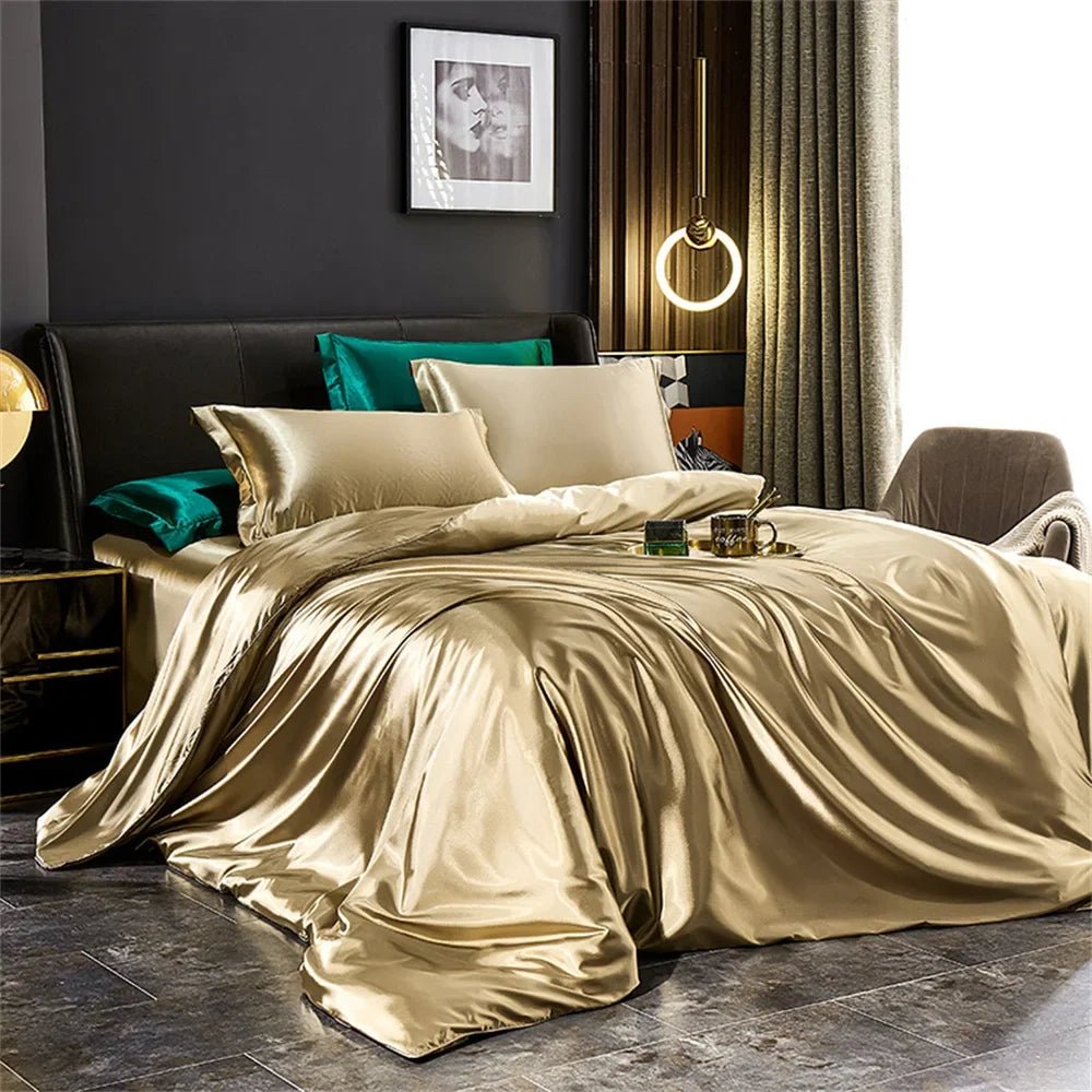 Parure de lit SilkLuxe au toucher ultra doux et élégant.