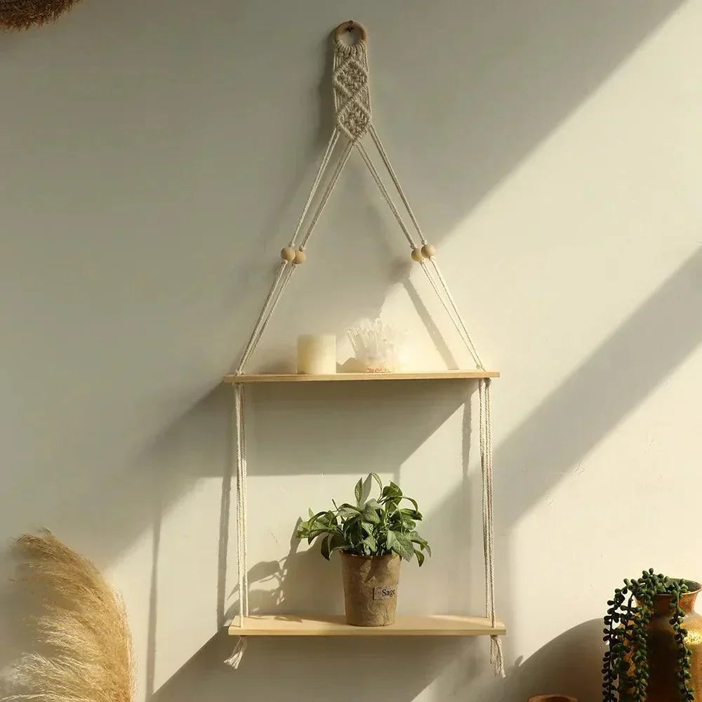 Étagère murale en macramé et bois naturel, présentoir suspendu bohème — étagère flottante 50 cm pour plantes, livres et déco