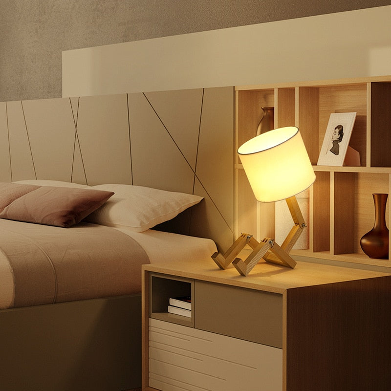 Lampe de bureau en bois robot