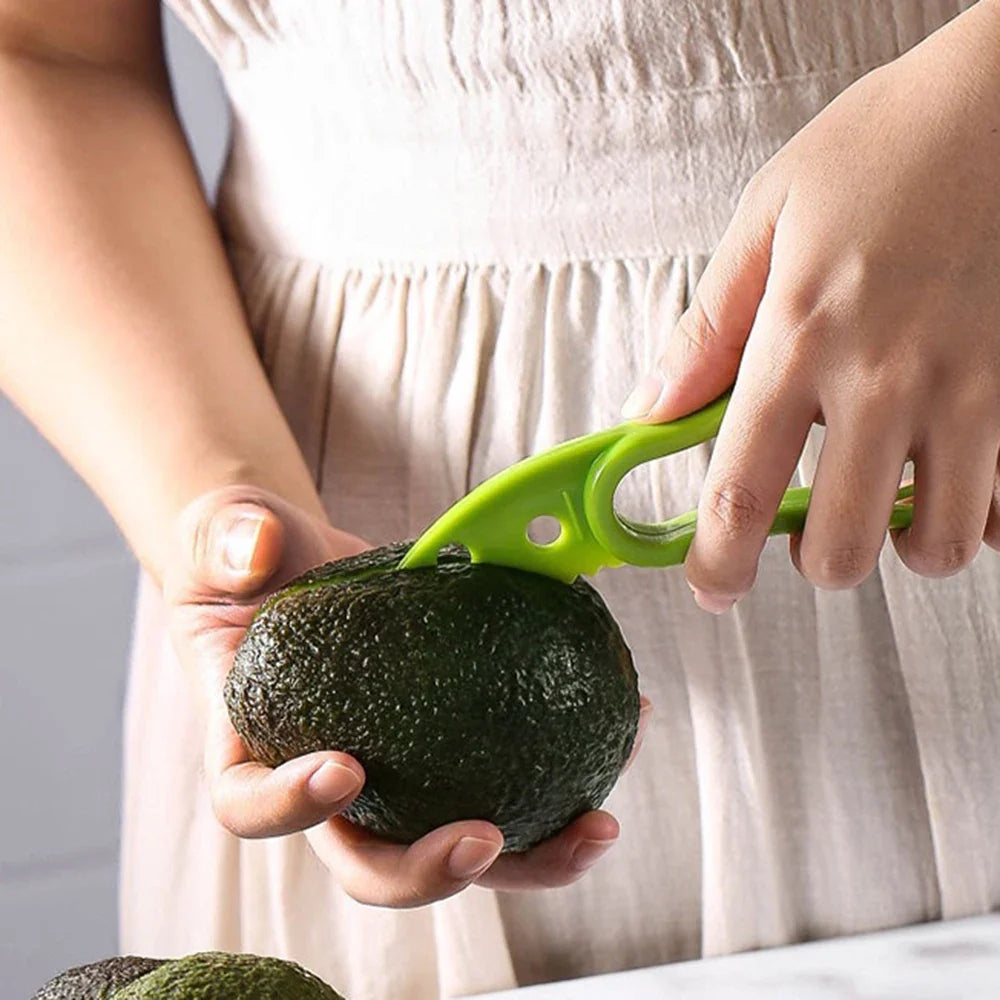 Trancheuse d'avocat 3 en 1 – Outil de cuisine en plastique, éplucheur de fruits facile et séparateur de pulpe