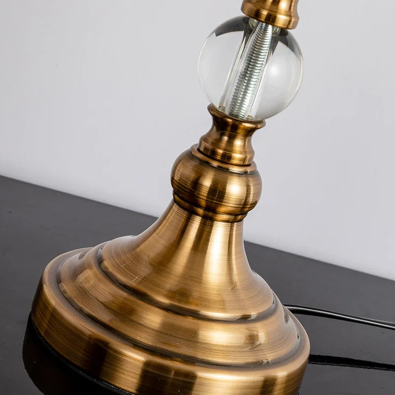 Lampe de chevet américaine en cristal de cuivre imitation – Lampe de bureau de style européen moderne