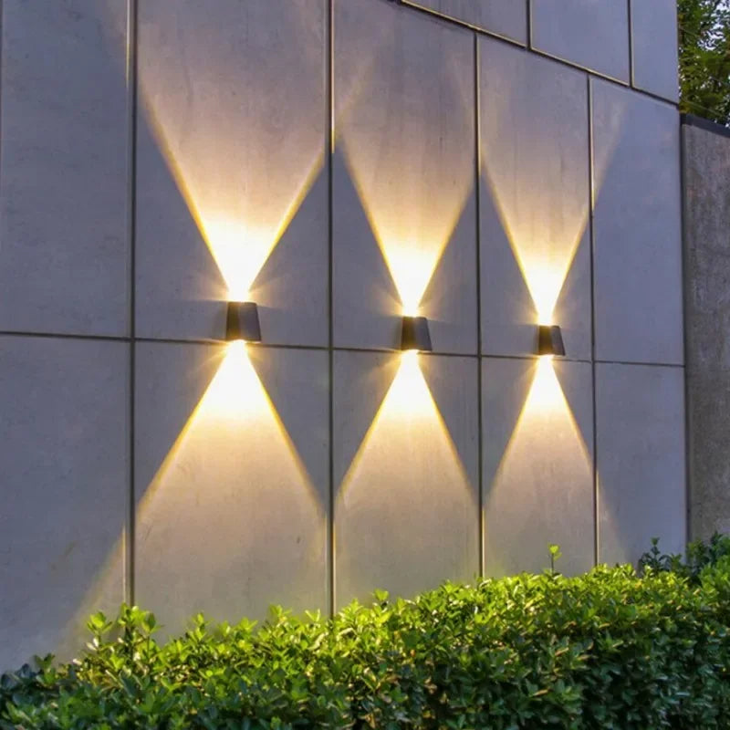 Lampe murale solaire | Automatismes et câbles | Fête humide