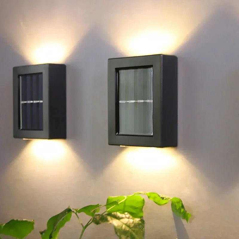 Lampe d'extérieur solaire LED sans fil Blanc chaud 3000K Résistant aux intempéries IP65 Capteur de mouvement Éclairage mural Terrasse Jardin Balcon Éclairage de jardin économe en énergie 8 heures d'autonomie de la batterie | Sansotis