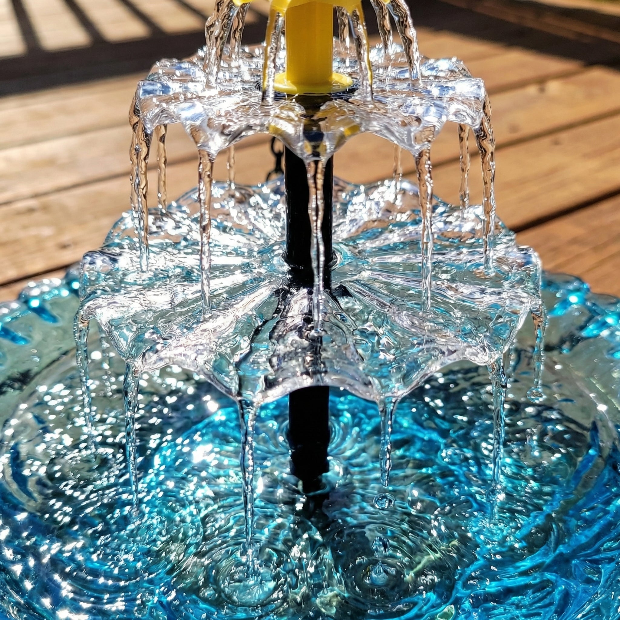 Bain d'oiseaux suspendu solaire avec fontaine | Deux niveaux | Coupe en verre