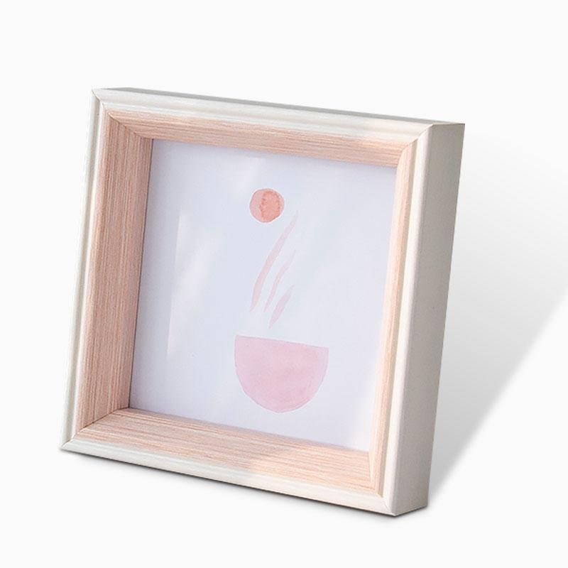 ElegantFrame – Cadre photo de luxe avec Golden Edge