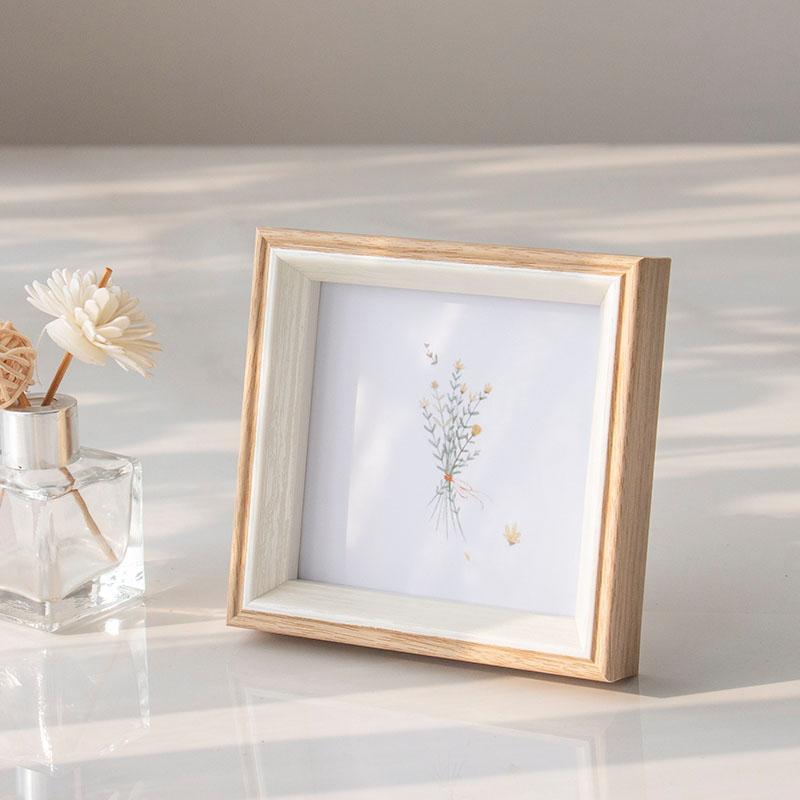 ElegantFrame – Cadre photo de luxe avec Golden Edge