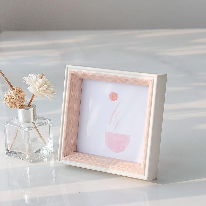 ElegantFrame – Cadre photo de luxe avec Golden Edge