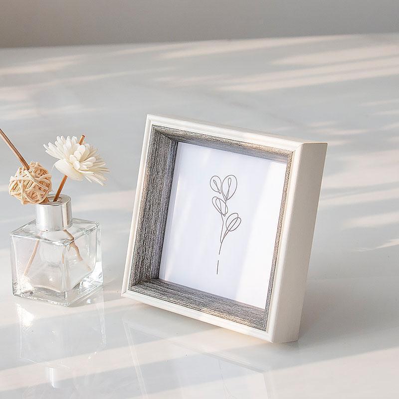 ElegantFrame – Cadre photo de luxe avec Golden Edge