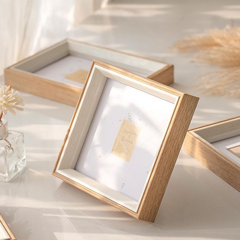 ElegantFrame – Cadre photo de luxe avec Golden Edge
