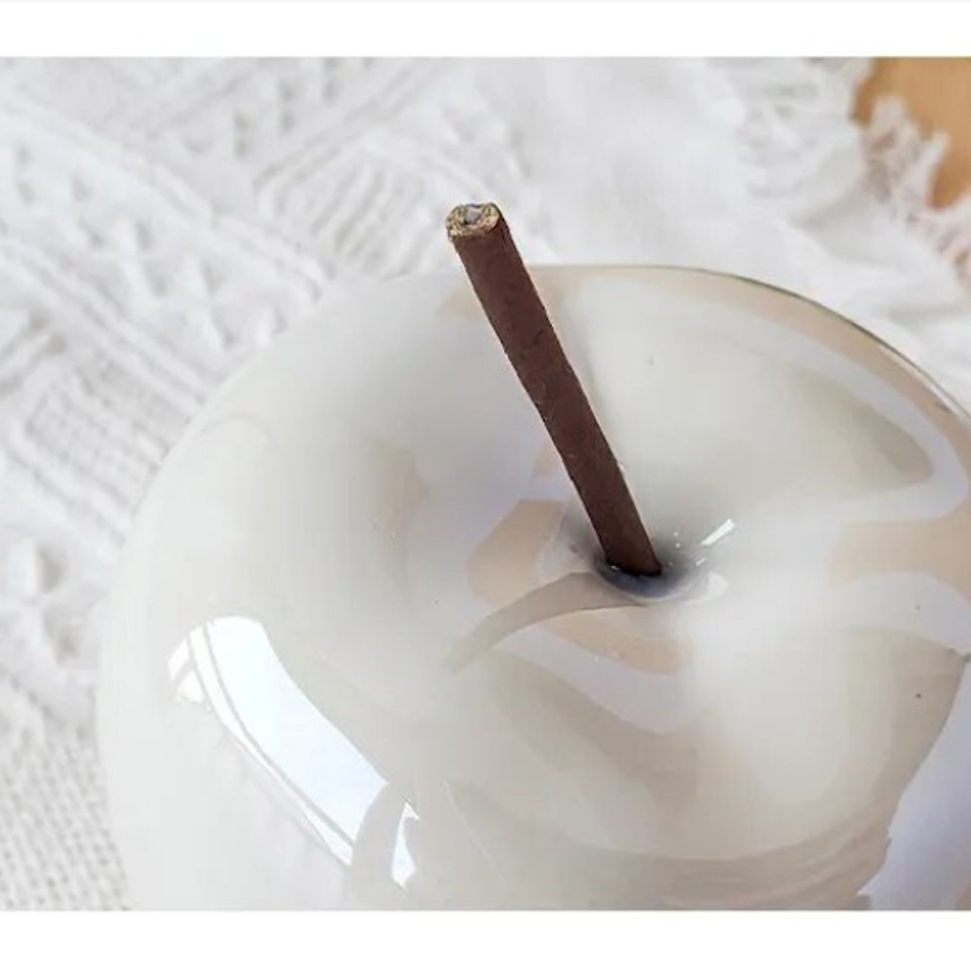 Lampe de table de chevet translucide Apple