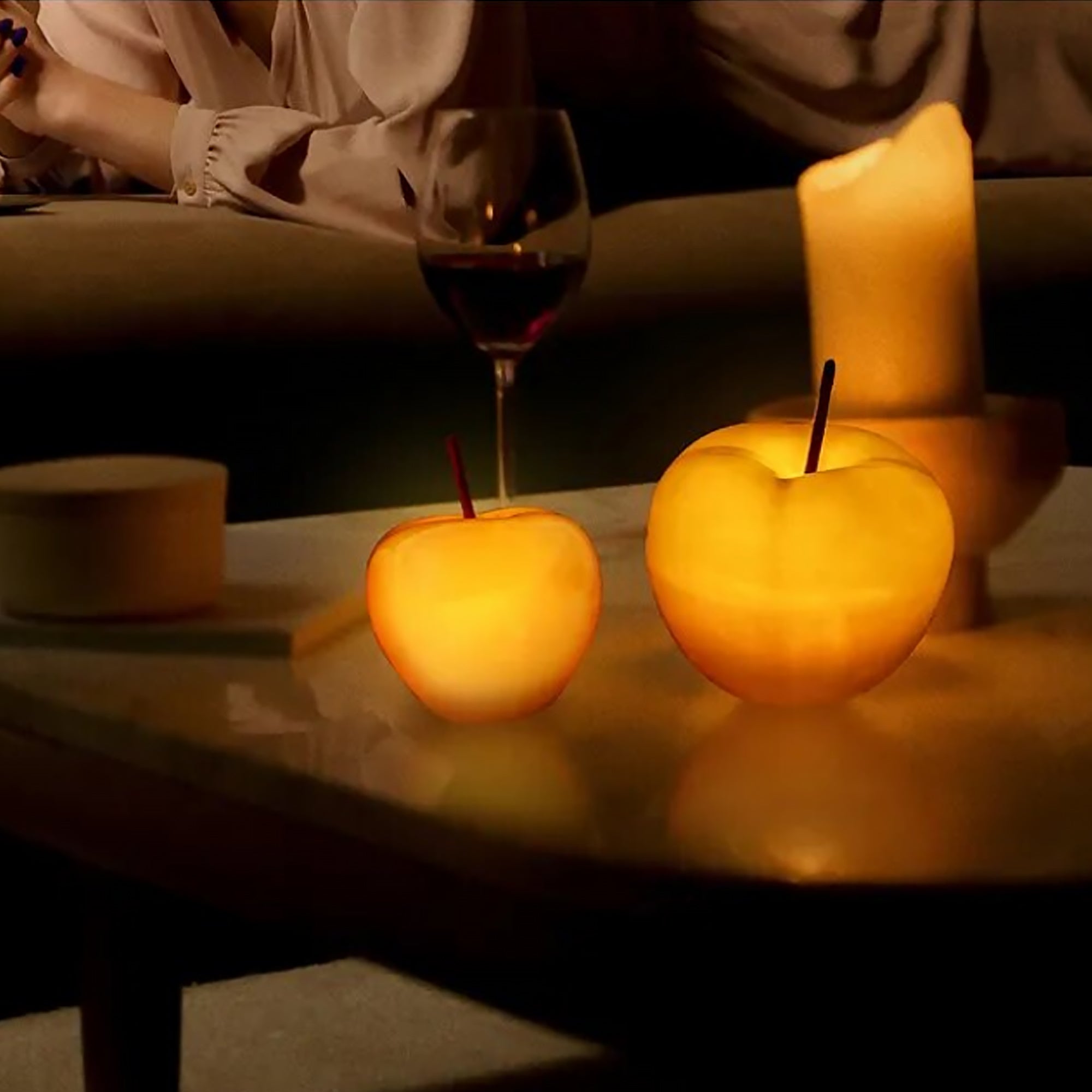 Lampe de table de chevet translucide Apple