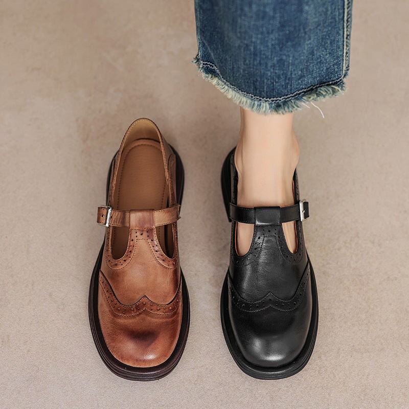 Chaussures T-Bar pour Femme – Style texturé avec détails perforés