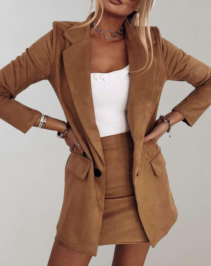 Ensemble 2 pièces blazer et mini-jupe sur mesure pour femme