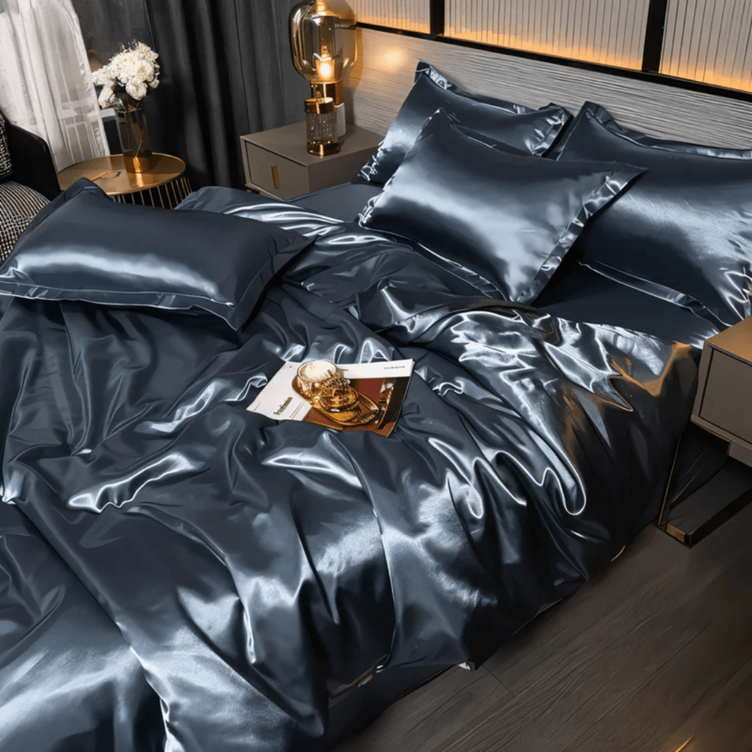 Parure de lit luxueuse en polyester pour un confort toutes saisons.