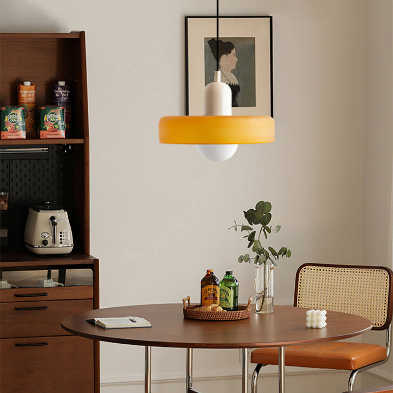 Lampe à suspension en verre colorée de style Bauhaus