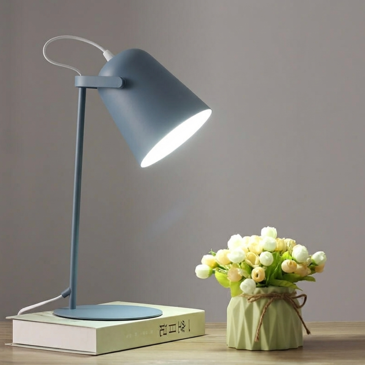 Lampe de table conique - Lampe de chevet en métal - Éclairage de style moderne