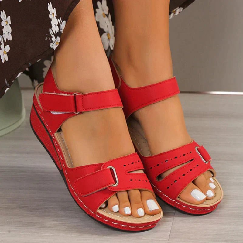 Sandales rouges ajustables pour femmes en cuir écologique