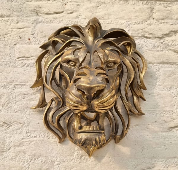 Décoration Murale Tête de Lion en Métal - Elégante et Solide