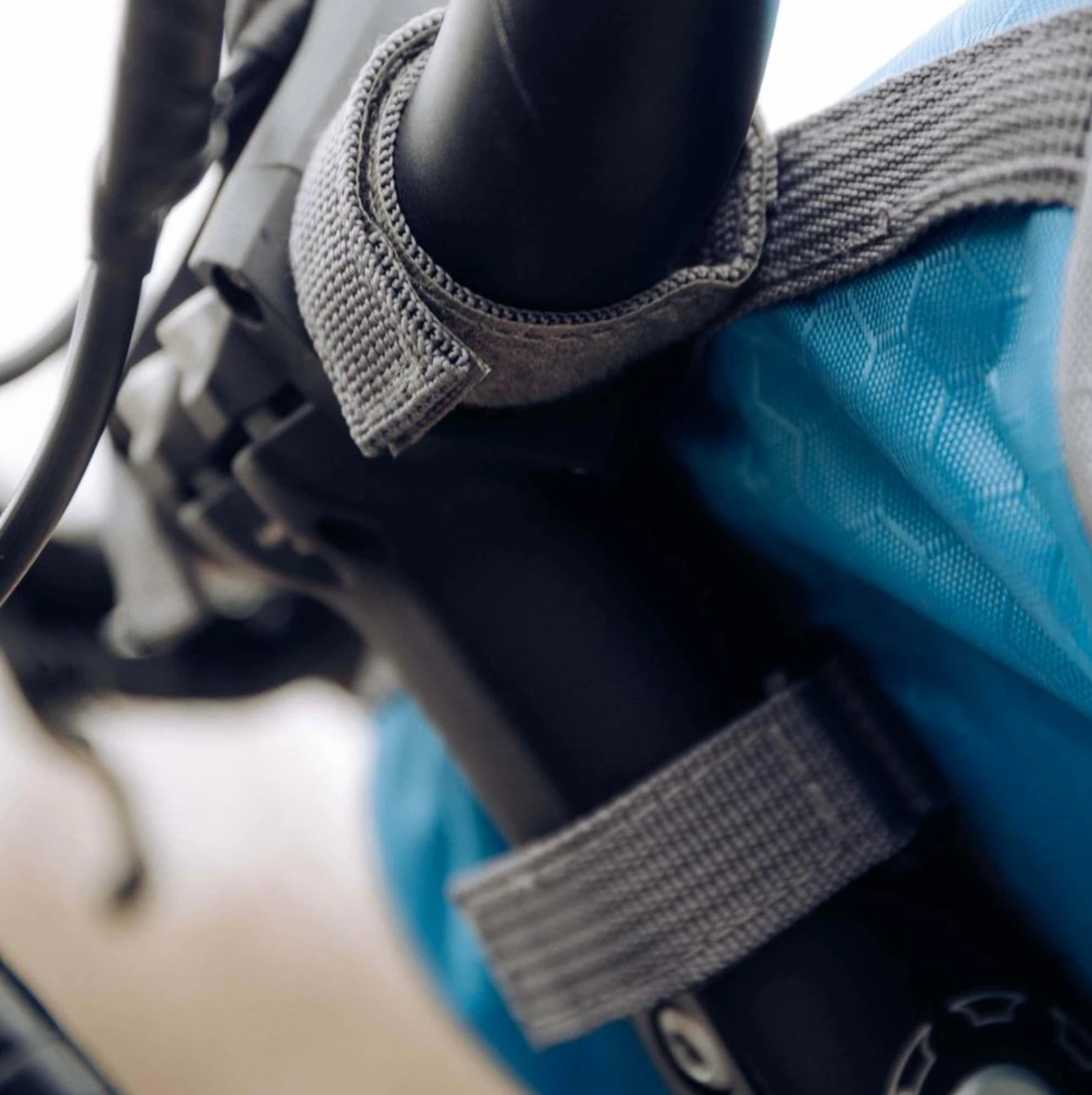 Sac de guidon pratique pour vélo avec porte-smartphone et matériau résistant à l'eau