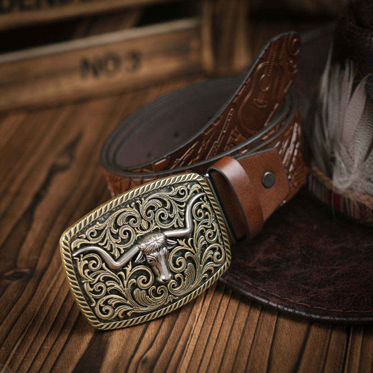 Ceinture pour hommes | Style occidental | Cuir végétalien et boucle en métal durable.