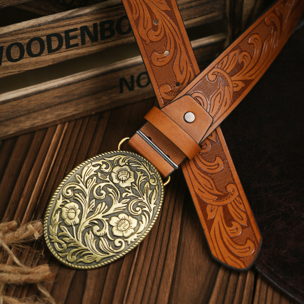 Ceinture pour hommes | Style occidental | Cuir végétalien et boucle en métal durable.