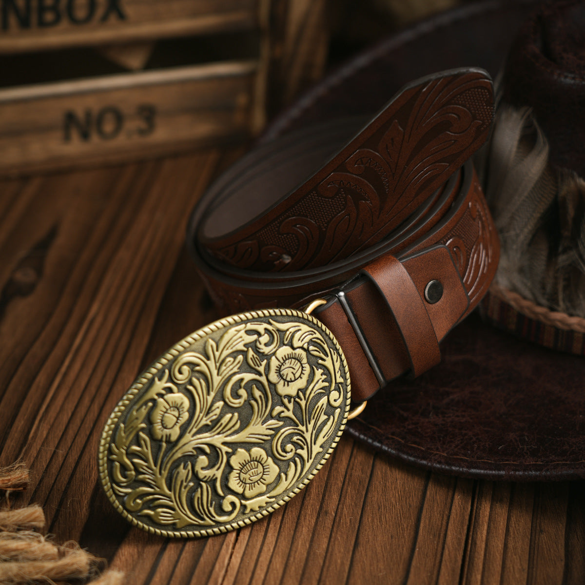 Ceinture pour hommes | Style occidental | Cuir végétalien et boucle en métal durable.