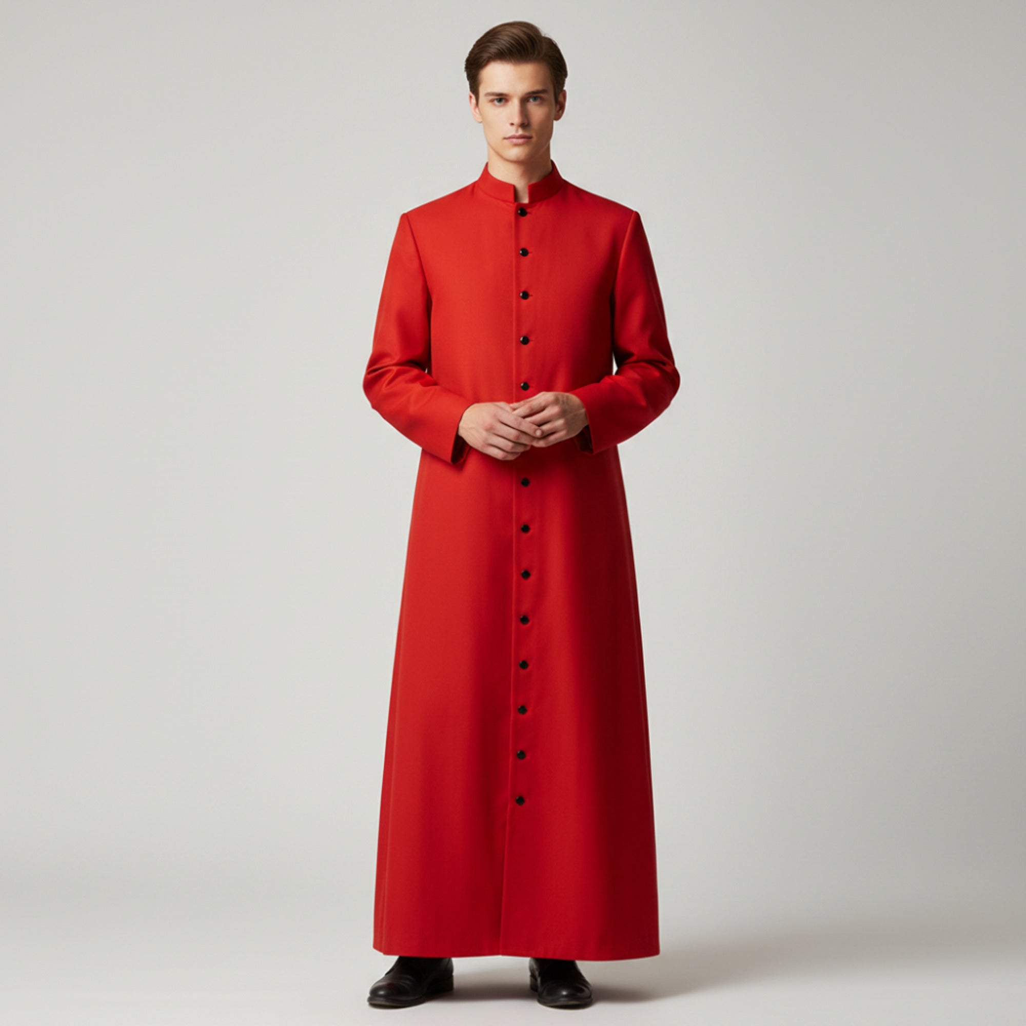 Robe de soutane de costume de prêtre d'Halloween avec bouton sur le devant pour un look ecclésiastique authentique