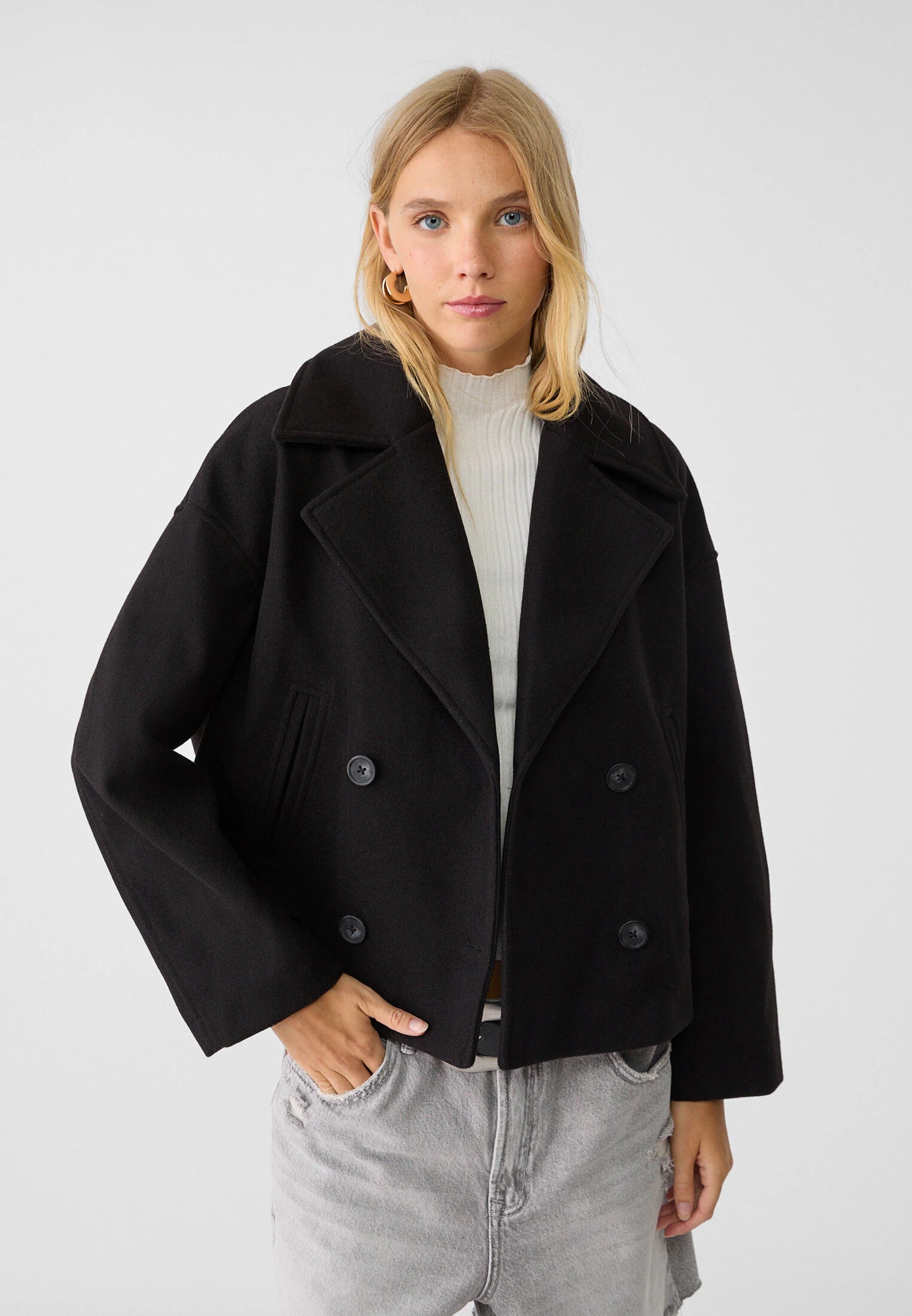 Veste courte à double boutonnage pour femme avec une coupe élégante pour l'automne-hiver