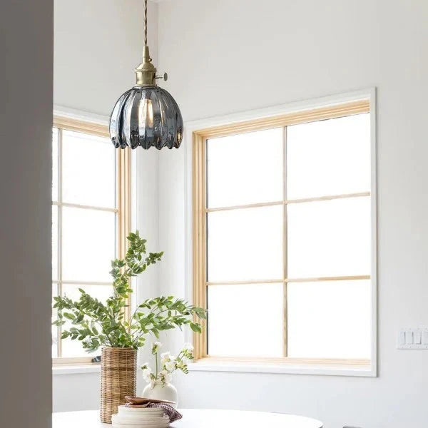 Luminaire suspendu fleur en verre japonais à 1 lumière