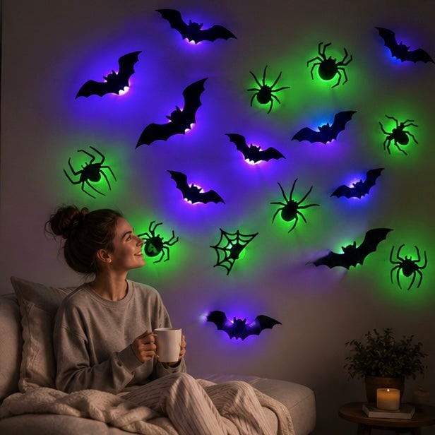 Autocollants de décoration murale d'Halloween à LED avec un design qui brille dans le noir pour un décor de maison hantée intérieure ou extérieure, design de décoration 3D éclairé