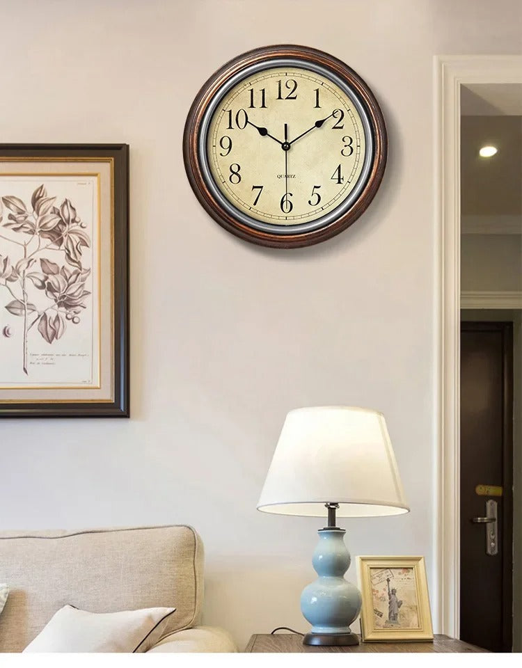 Horloge murale classique en bois 30 cm avec mécanisme silencieux | Sansotis